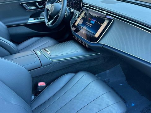 Certified 2025 Mercedes-Benz E 350 4MATIC Sedan image 33