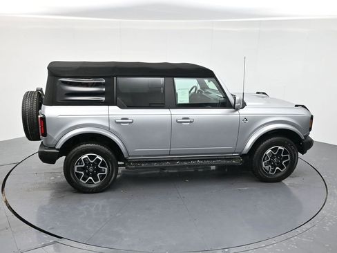 Certified 2021 Ford Bronco Outer Banks image 41