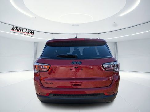 New 2026 Jeep Compass Latitude w/ Sun and Sound Group AWD/4WD image 4