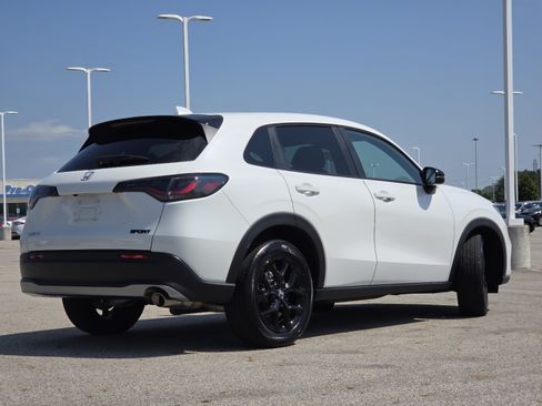 Certified 2025 Honda HR-V Sport image 16