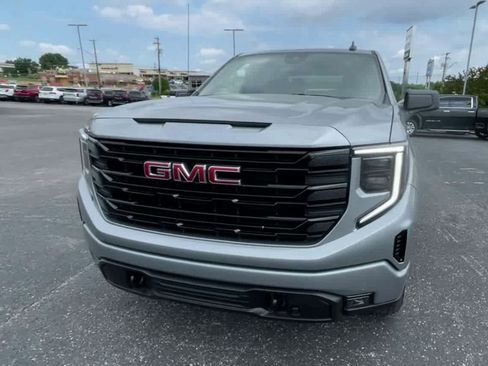 Used 2025 GMC Sierra 1500 Elevation AWD/4WD image 5