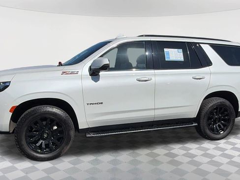 Used 2022 Chevrolet Tahoe Z71 w/ Luxury Package AWD/4WD image 8
