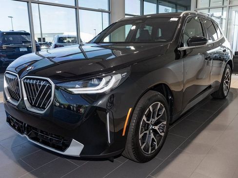 Used 2026 BMW X3 xDrive30i w/ Premium Package AWD/4WD image 3