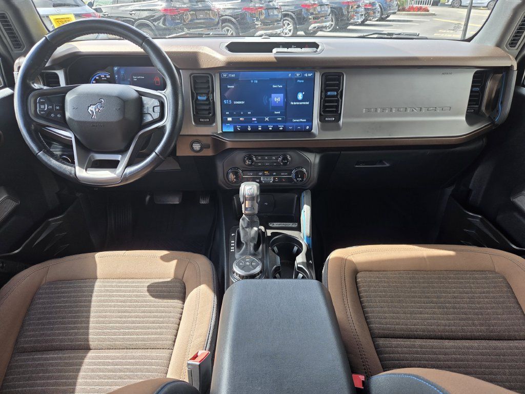 Used 2022 Ford Bronco Outer Banks AWD/4WD image 2