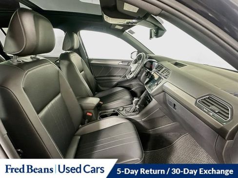 Used 2022 Volkswagen Tiguan SE R-Line AWD/4WD image 30