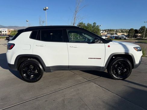 Used 2024 Jeep Compass Trailhawk AWD/4WD image 8