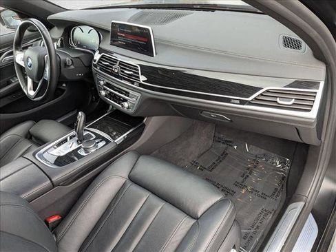 Used 2019 BMW 740i 740i w/ M Sport Package image 24