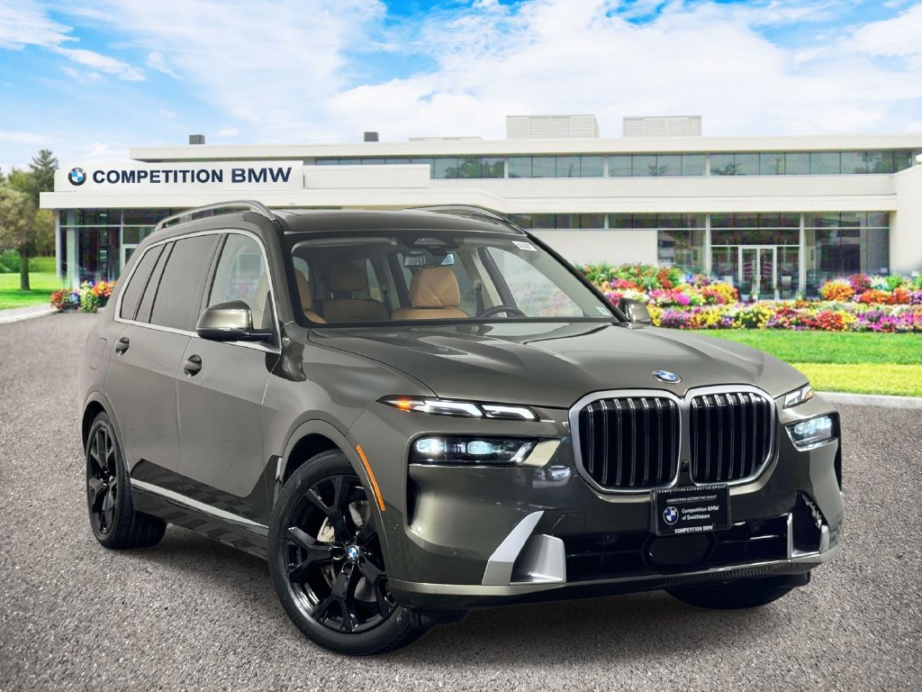 Used 2024 BMW X7 xDrive40i w/ Premium Package AWD/4WD image 1