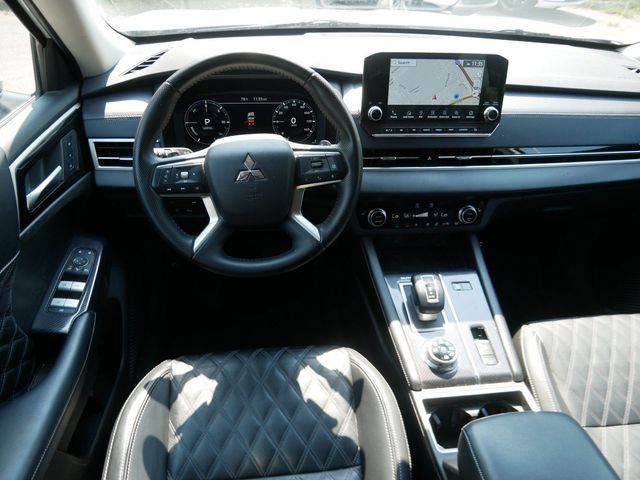 Used 2024 Mitsubishi Outlander SEL AWD/4WD image 13