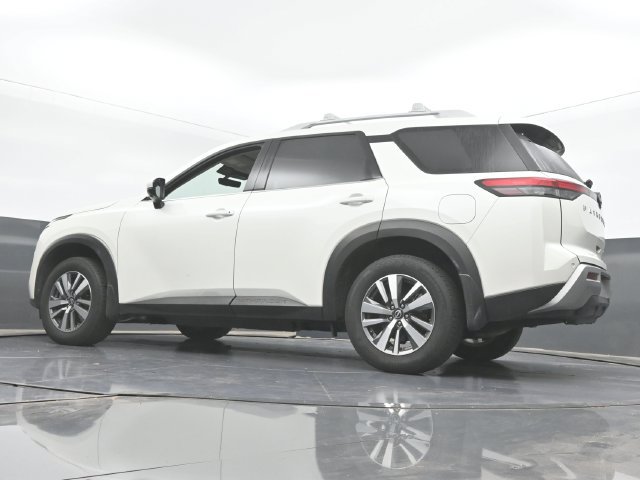 Used 2024 Nissan Pathfinder SL FWD image 33