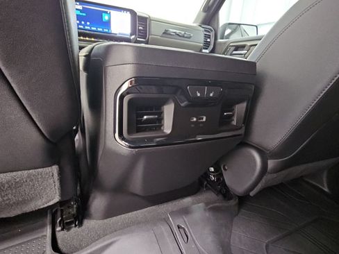 Used 2022 Chevrolet Silverado 1500 ZR2 w/ Technology Package AWD/4WD image 36