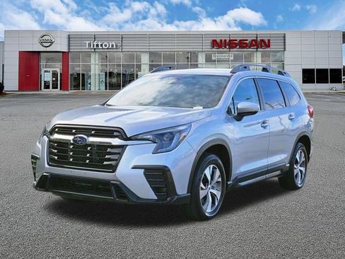 Used 2025 Subaru Ascent Premium AWD/4WD image 8