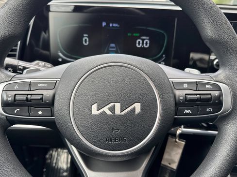 Used 2023 Kia Sportage LX AWD/4WD image 28