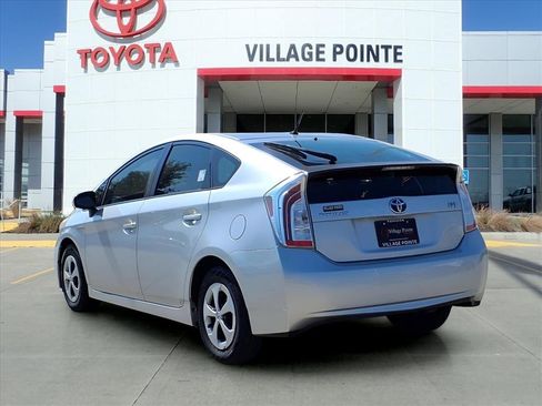 Used 2013 Toyota Prius Two image 3