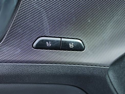 Used 2025 Kia Sportage SX image 12