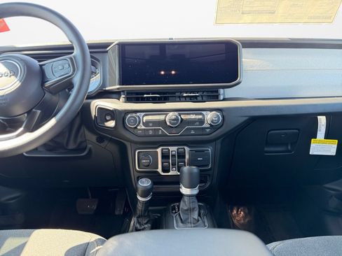 New 2026 Jeep Gladiator Sport AWD/4WD image 12