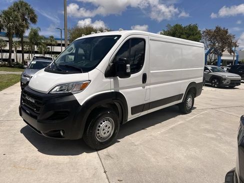 Used 2025 RAM ProMaster 2500 w/ Convenience Group FWD image 30