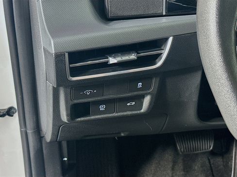 Used 2025 Hyundai Sonata SEL FWD image 17