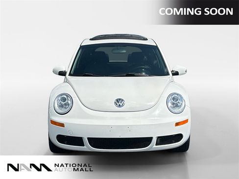 Used 2009 Volkswagen Beetle S image 8