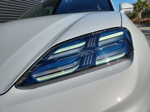 New 2026 Porsche Macan 4S Electric image 13