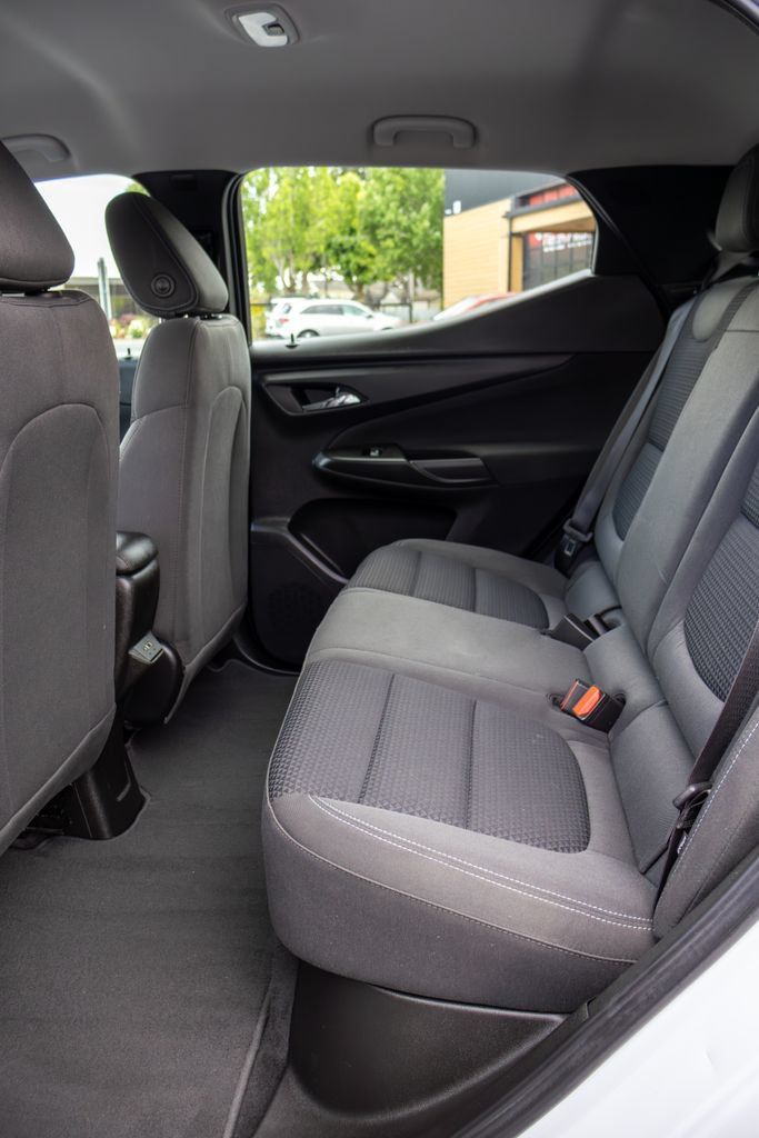 Used 2023 Chevrolet Bolt EUV LT FWD image 14