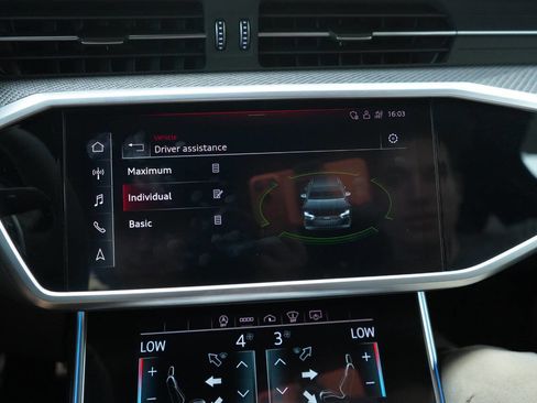 Used 2022 Audi RS 6 image 93