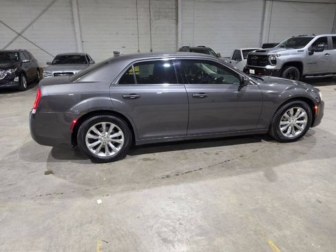 Used 2016 Chrysler 300 Limited AWD/4WD image 16
