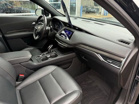 Used 2020 Cadillac XT4 Sport w/ Cold Weather Package image 14