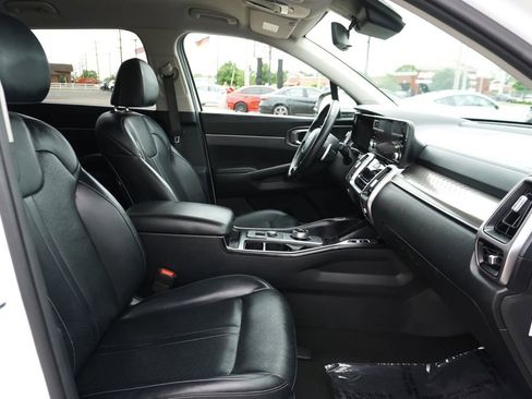 Used 2022 Kia Sorento EX AWD/4WD image 31