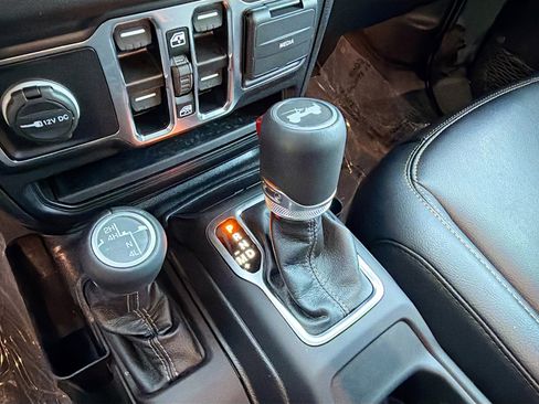 Used 2024 Jeep Wrangler Sahara w/ Technology Group image 27