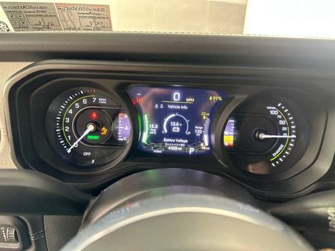Certified 2024 Jeep Wrangler Unlimited Sahara w/ Safety Group AWD/4WD image 9