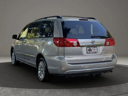Used 2008 Toyota Sienna XLE AWD/4WD image 12