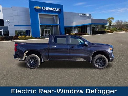 Used 2023 Chevrolet Silverado 1500 Custom Trail Boss w/ LPO, Dark Essentials Package image 10