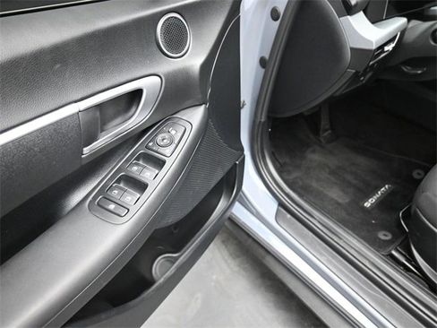 Used 2025 Hyundai Sonata SE image 14
