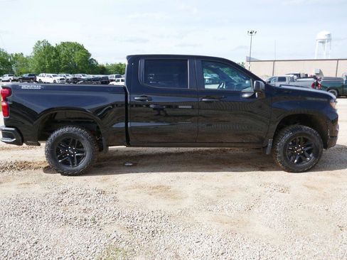 New 2026 Chevrolet Silverado 1500 Custom Trail Boss AWD/4WD image 3