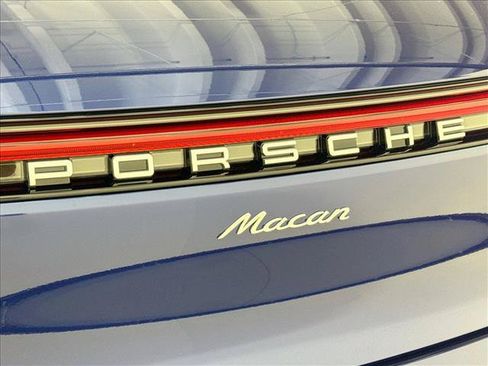 New 2026 Porsche Macan AWD/4WD image 25