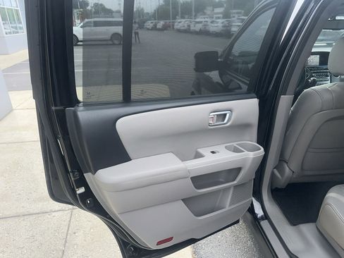 Used 2015 Honda Pilot Touring image 21