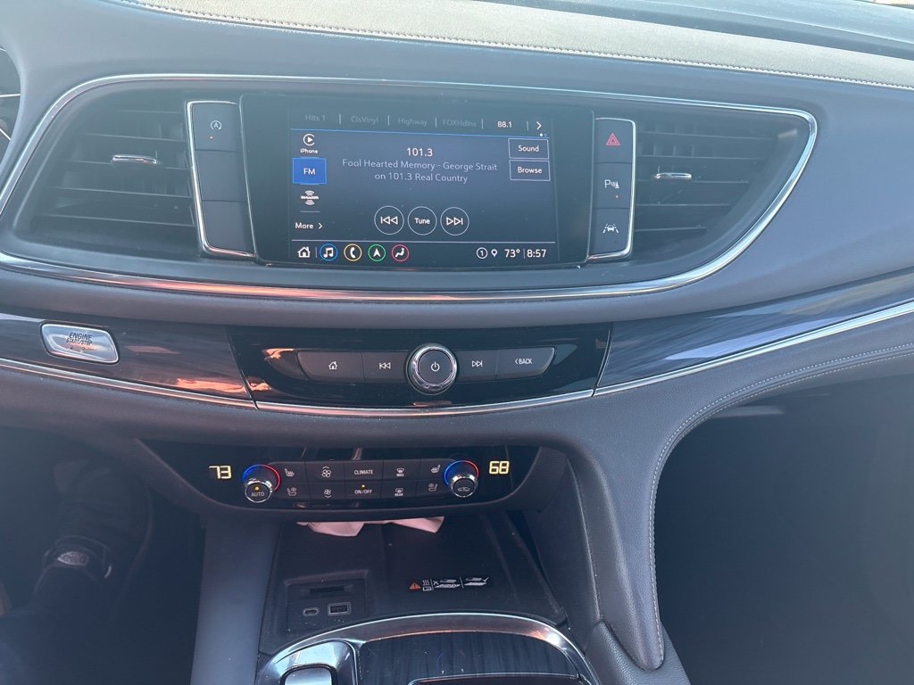 Used 2022 Buick Enclave Premium FWD image 17