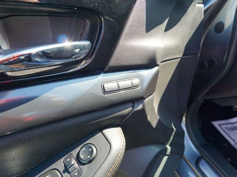 Used 2020 Nissan Maxima SR w/ Illumination Package image 17