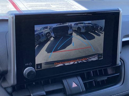 Certified 2025 Toyota RAV4 XLE w/ Convenience Package FWD image 23