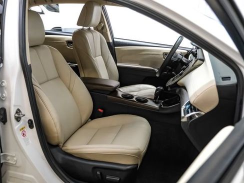 Used 2016 Toyota Avalon XLE FWD image 38