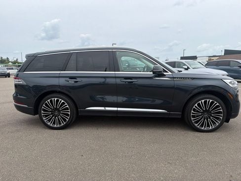 Used 2023 Lincoln Aviator Black Label w/ Class IV Trailer Tow Package AWD/4WD image 5