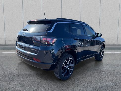 Used 2024 Jeep Compass Limited w/ Elite Group AWD/4WD image 7