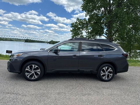 Used 2022 Subaru Outback Limited w/ Popular Package #2 AWD/4WD image 2