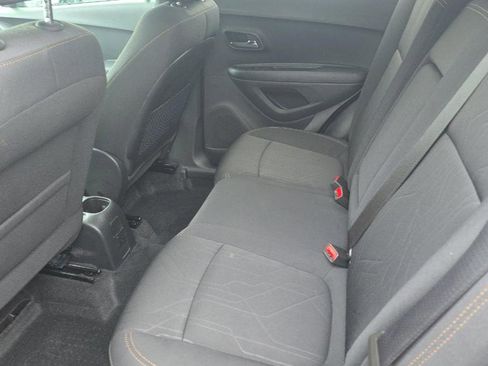 Used 2020 Chevrolet Trax LT FWD image 10