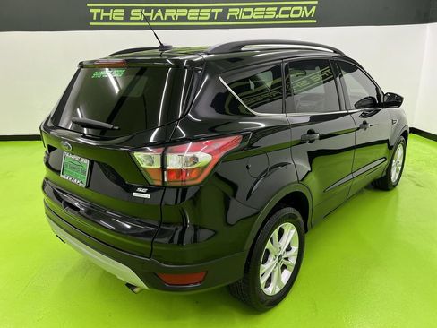 Used 2018 Ford Escape SE FWD image 10