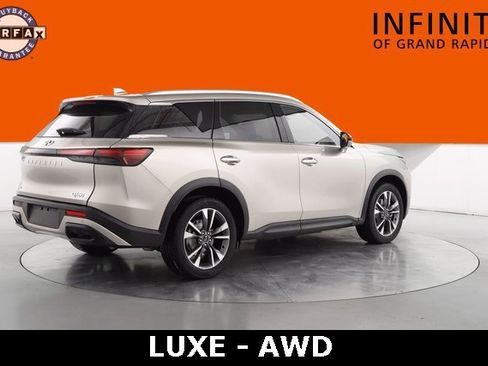 Used 2024 INFINITI QX60 Luxe image 3