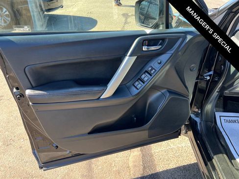 Used 2017 Subaru Forester 2.5i Limited AWD/4WD image 12