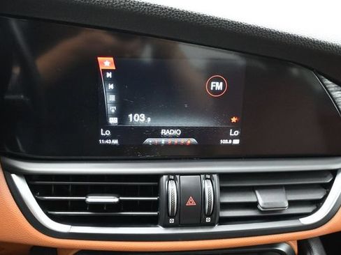 Used 2019 Alfa Romeo Giulia RWD image 22