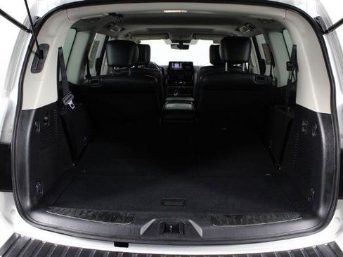 Certified 2022 Nissan Armada Platinum w/ Captain's Chairs Package RWD image 18